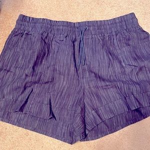 Brand new w/ tags! Athleta Cabo Linen Textured 4” shorts